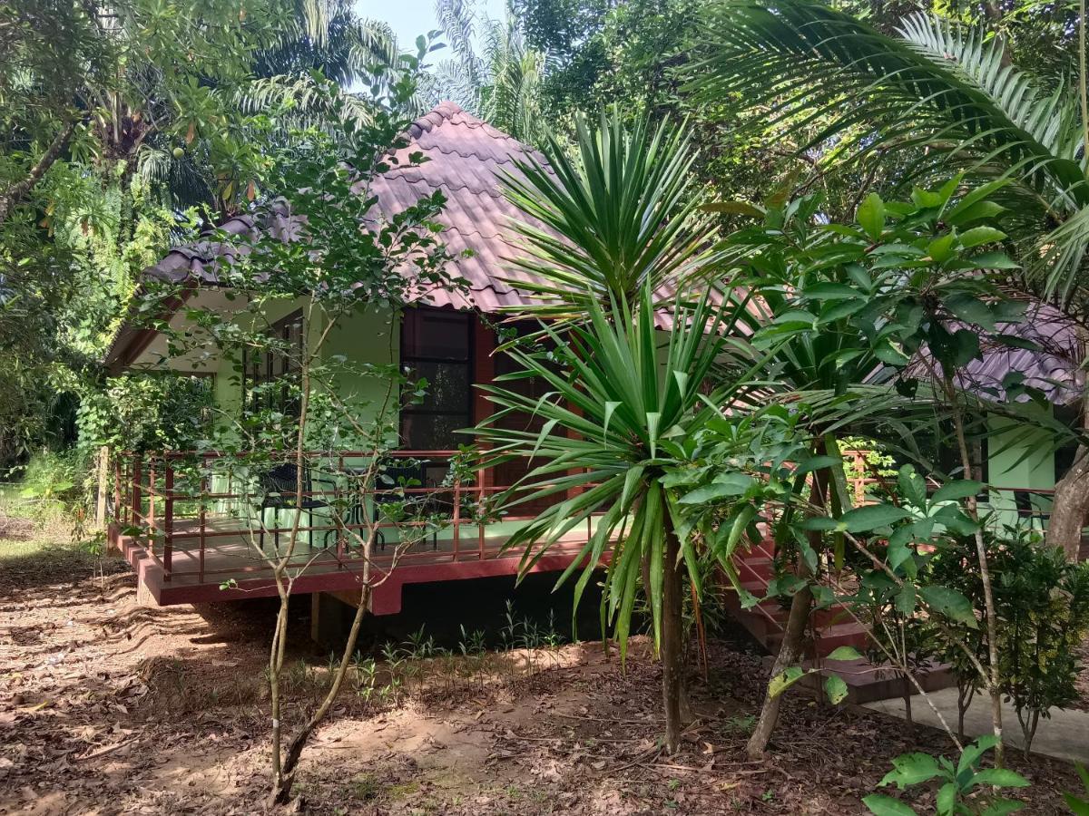 Деревянный коттедж Khao Sok River & Jungle Khao Sok National Park