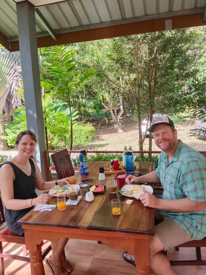 Деревянный коттедж Khao Sok River & Jungle